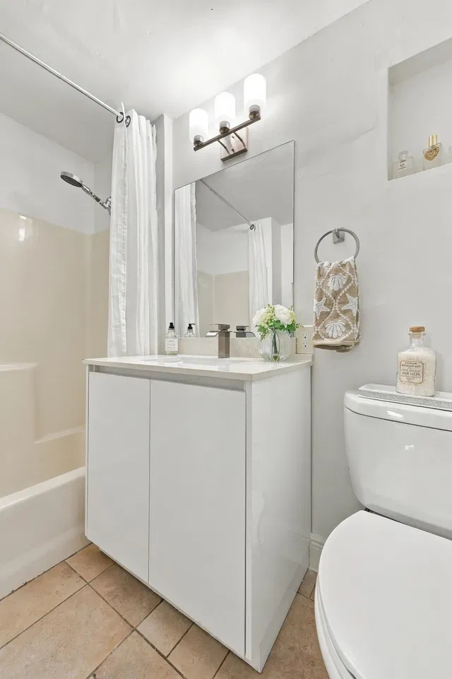 Unit 2 photo 19