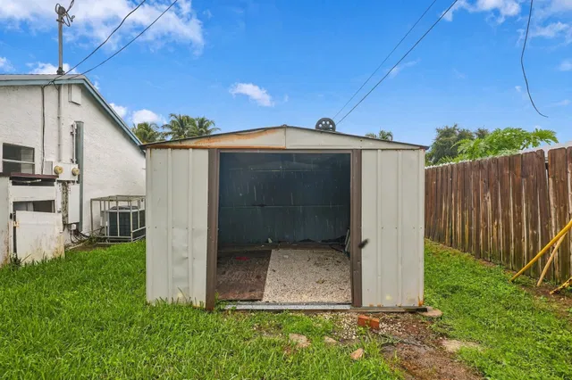  Unit 2 photo 25