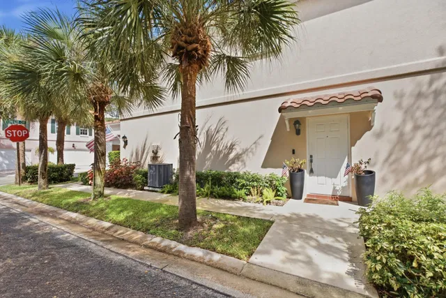Residence photo 4
