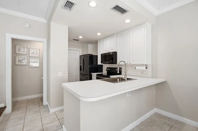 Residence photo 16