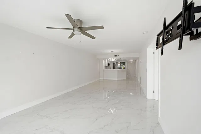 Unit 105 photo 7