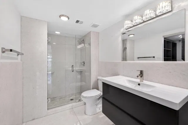 Unit 105 photo 11