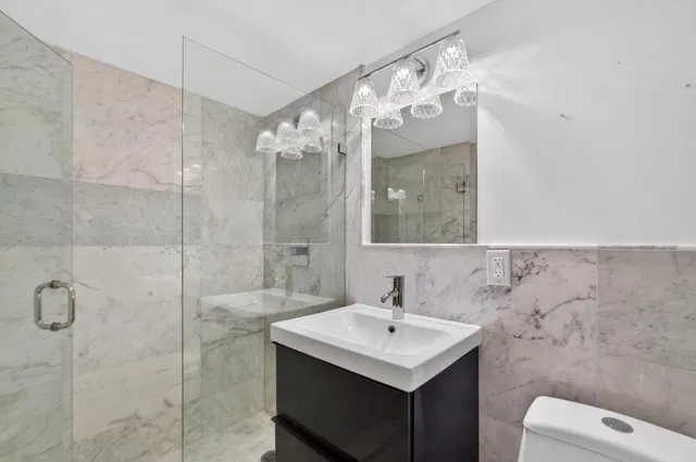 Unit 105 photo 17