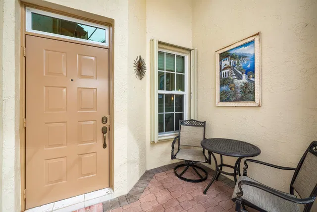 Residence photo 5