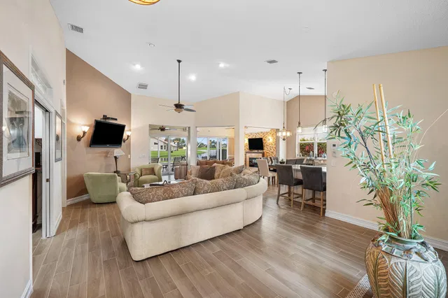 Residence photo 11