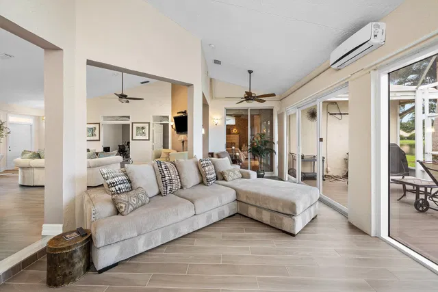 Residence photo 20