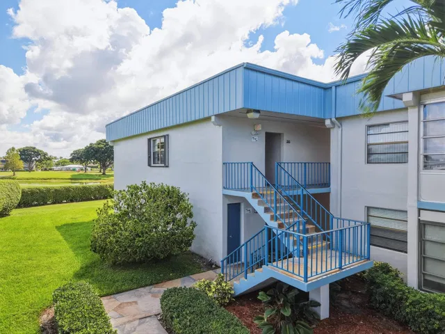  Residence photo 4