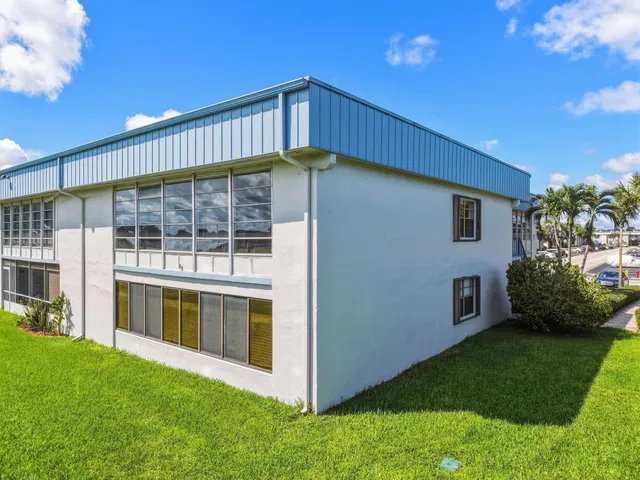  Residence photo 5