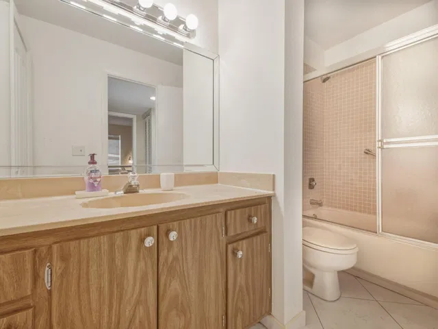  Residence photo 15