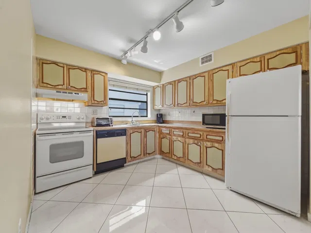  Residence photo 18