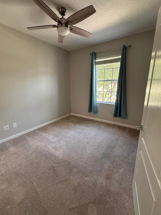 Residence photo 30