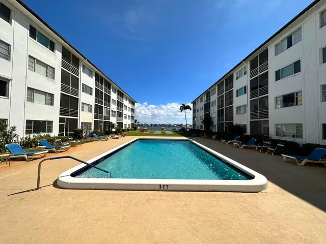Unit D24 photo 15