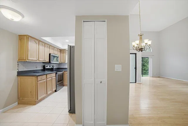  Residence photo 10