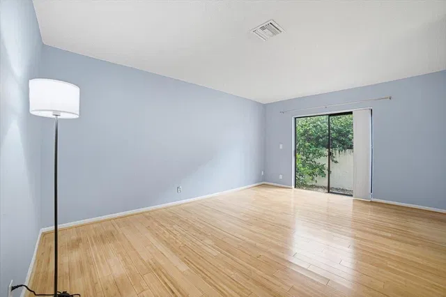  Residence photo 16