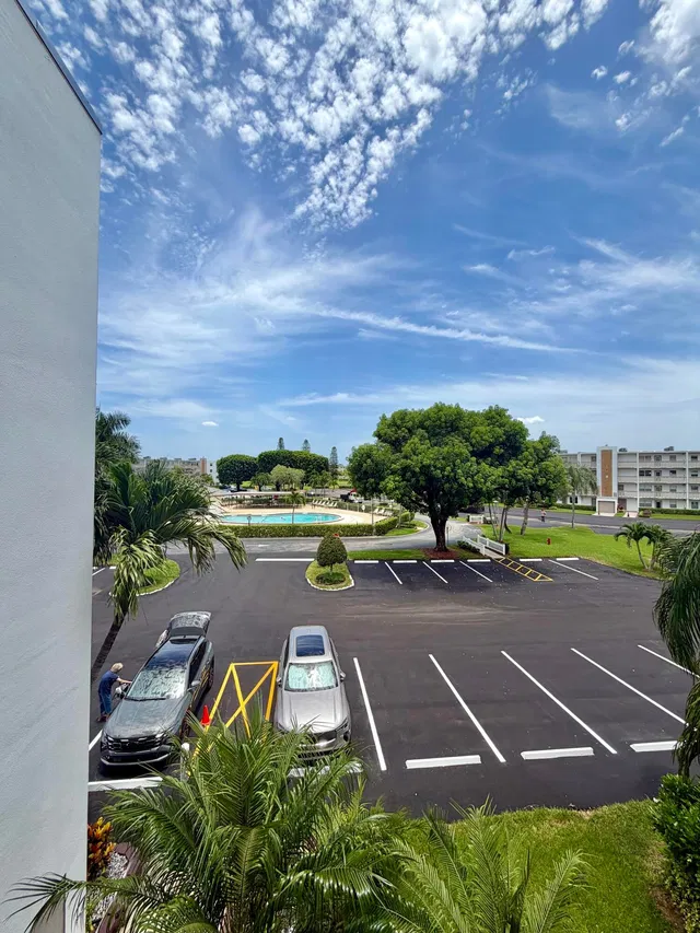 Residence photo 19