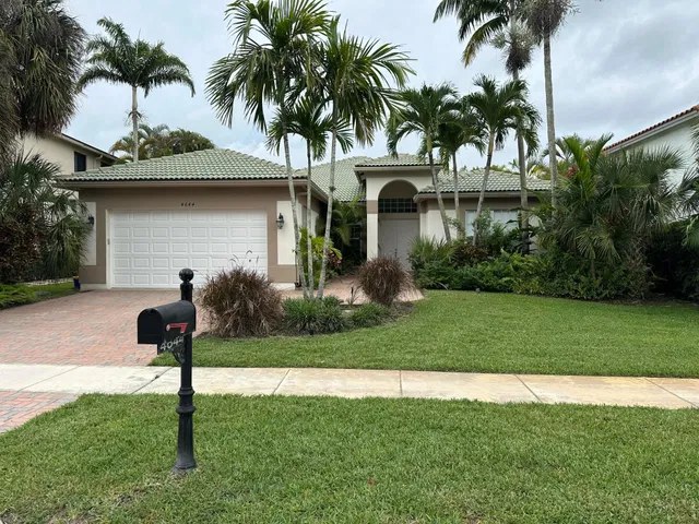 Residence photo 2