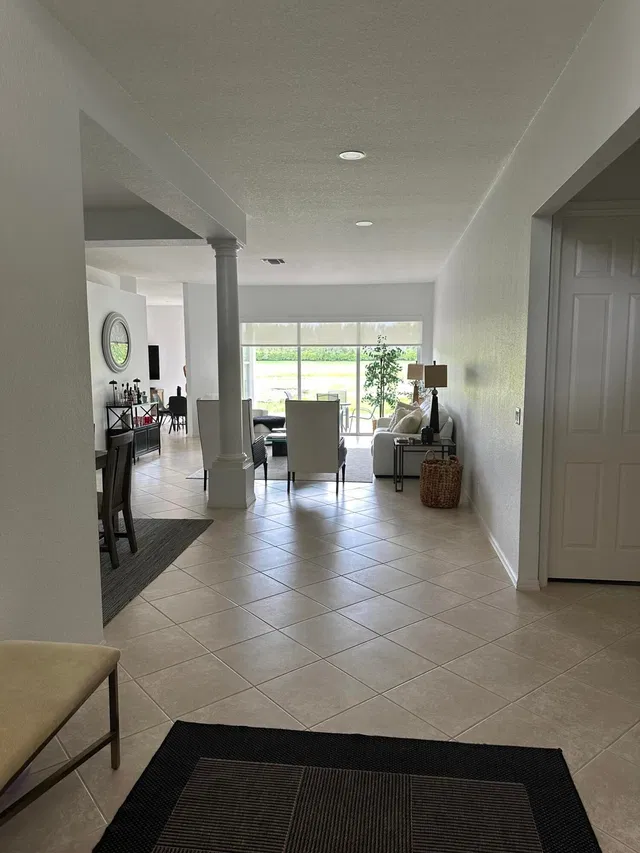 Residence photo 6