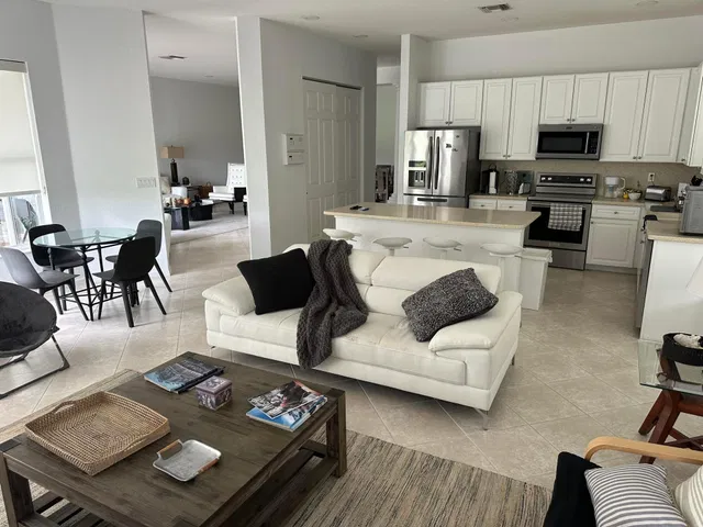 Residence photo 11