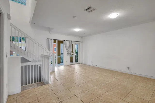 Residence photo 10