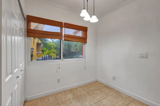 Residence photo 18
