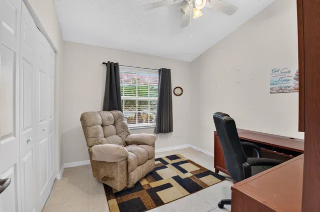 Residence photo 14
