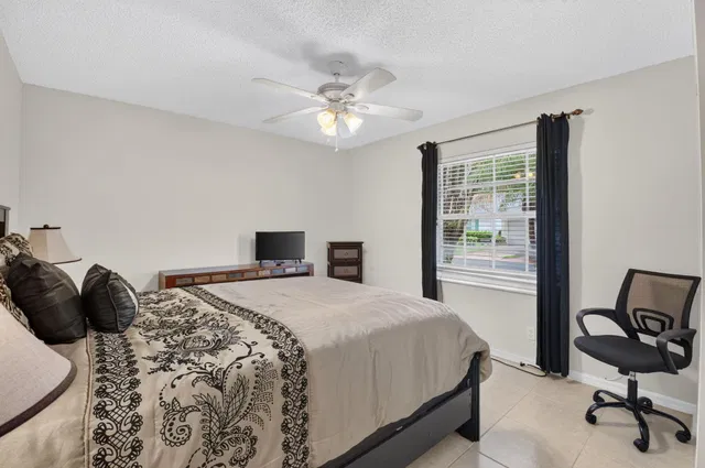 Residence photo 15