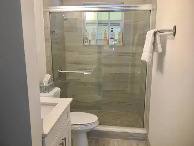 Unit C photo 8