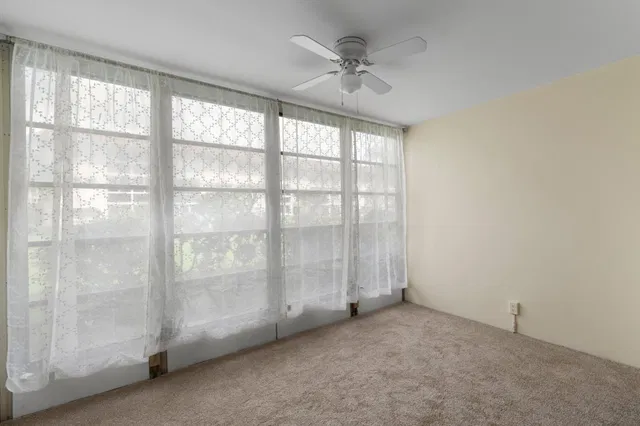 Unit D112 photo 6
