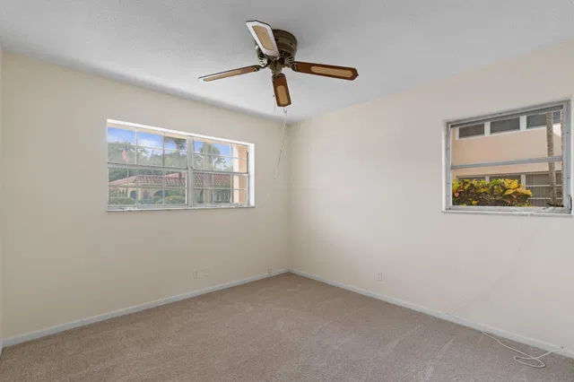Unit D112 photo 15