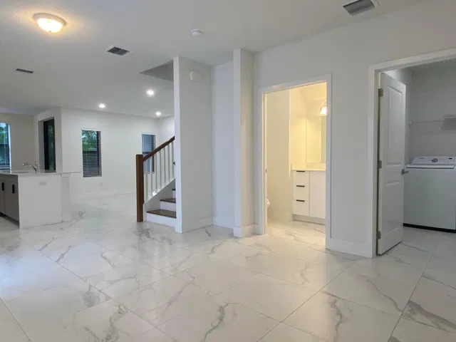 Residence photo 9