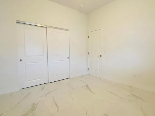 Residence photo 19