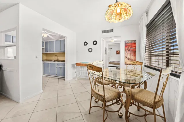 Residence photo 9