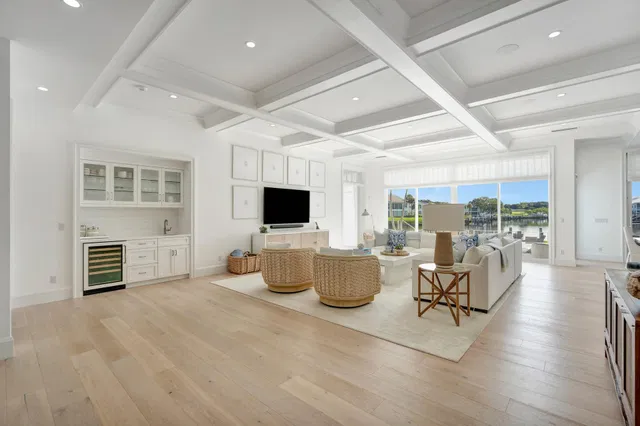 Admirals Cove Residence photo 6