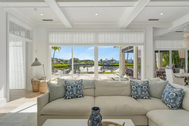 Admirals Cove Residence photo 10