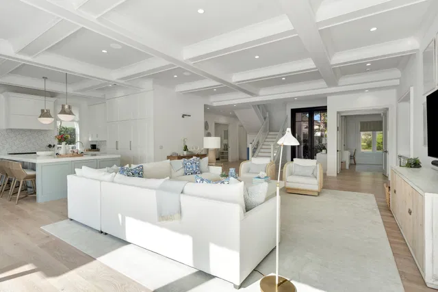 Admirals Cove Residence photo 11