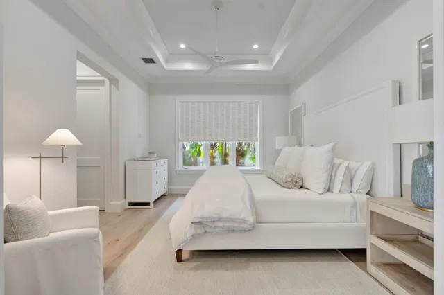Admirals Cove Residence photo 35
