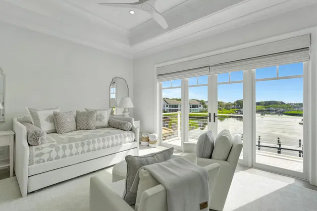 Admirals Cove Residence photo 48