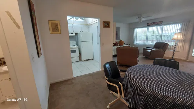 Residence photo 6
