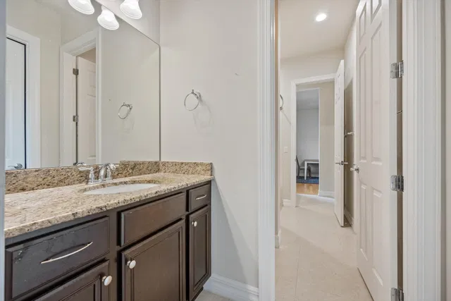 Residence photo 24