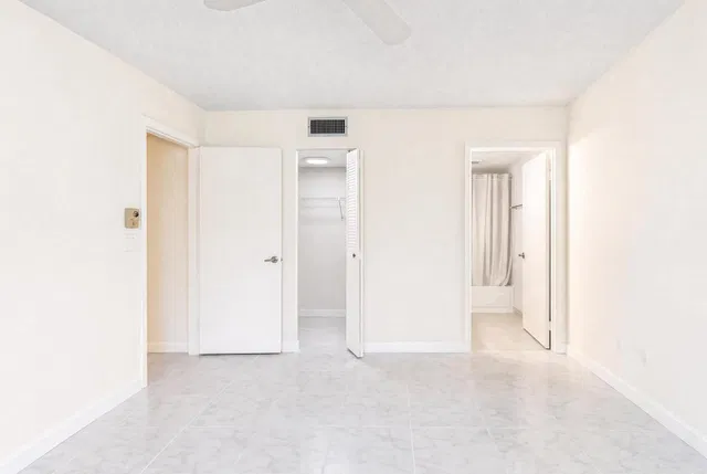 Unit Apt 107 photo 10