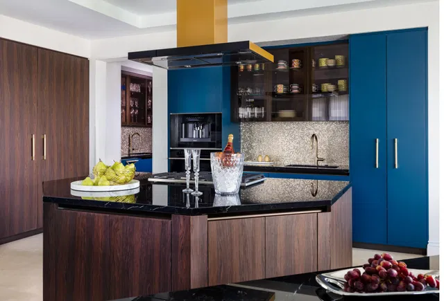 One Watermark Place Unit 204 photo 9