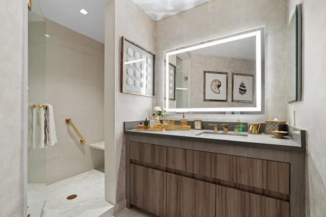 One Watermark Place Unit 204 photo 23