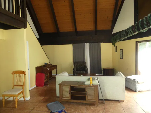 Residence photo 3
