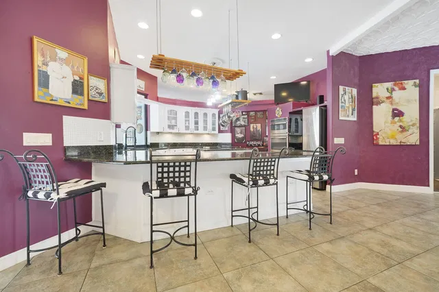Residence photo 18