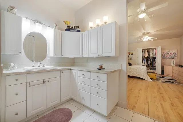 Residence photo 29