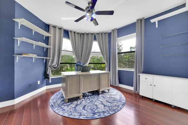Residence photo 48