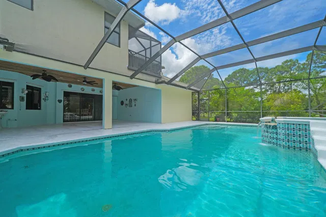 Residence photo 74
