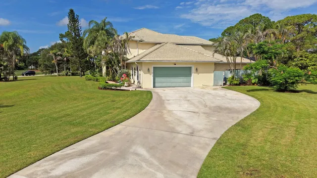 Residence photo 89