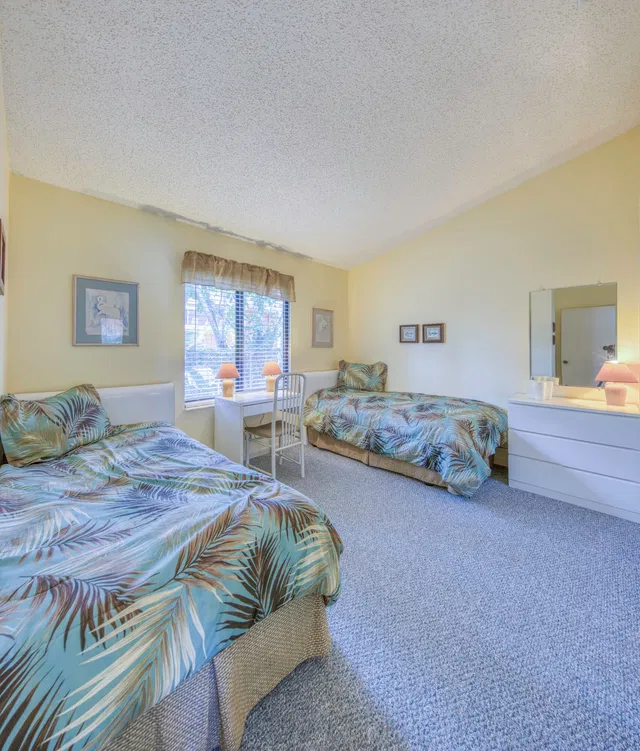 Unit 201 photo 17