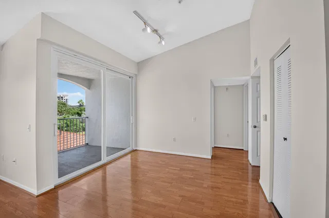 Residence photo 13